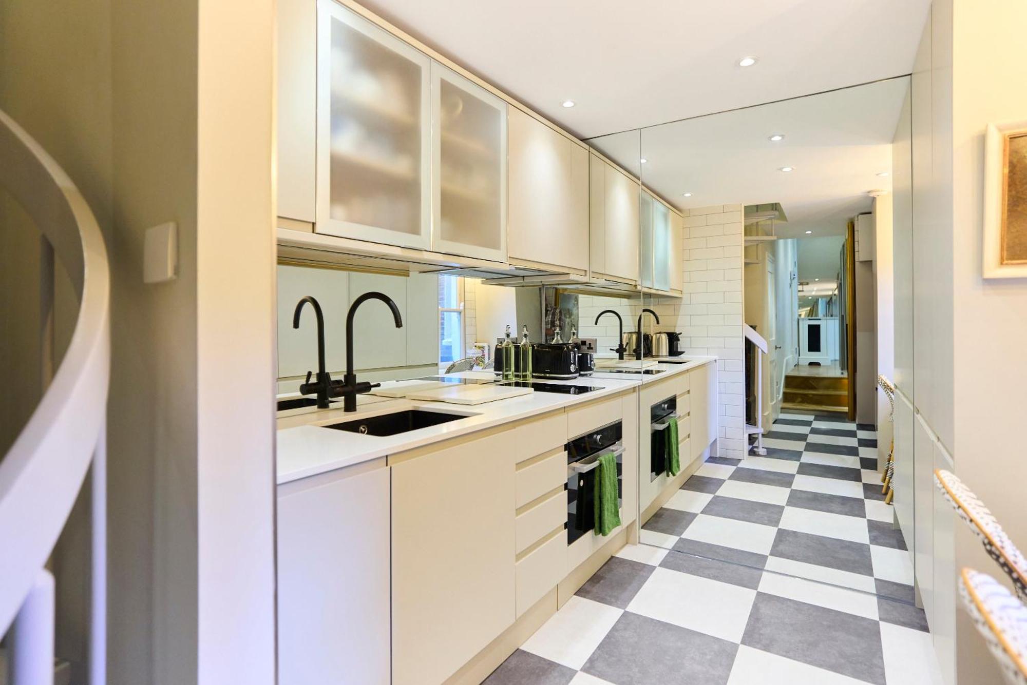 Апартаменти The Kensington Designer'S Retreat - Modern 1Bdr Flat Лондон Екстер'єр фото